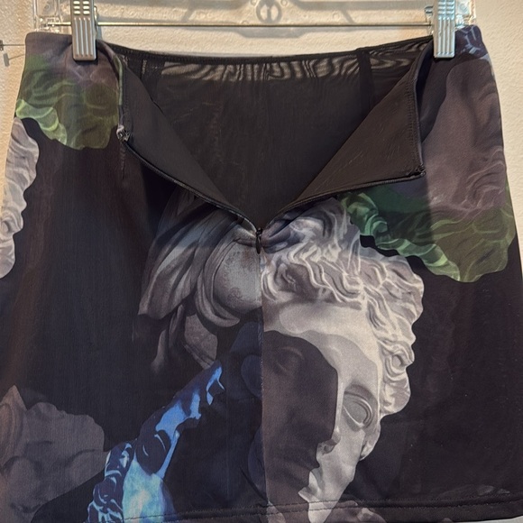 White Fox large mini skirt sheer mesh - Picture 6 of 7